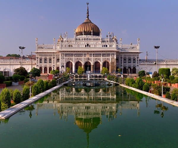 Highest temperature in Lucknow on April 10?