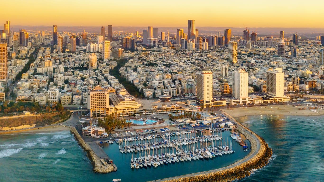 Highest temperature in Tel Aviv on April 10?